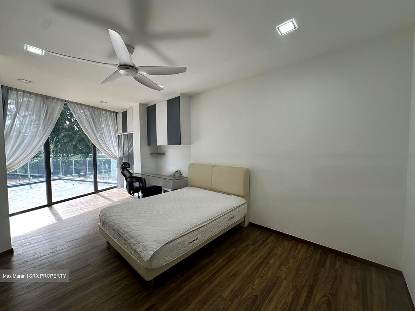 Kensington Park Drive (D19), Terrace #471113761